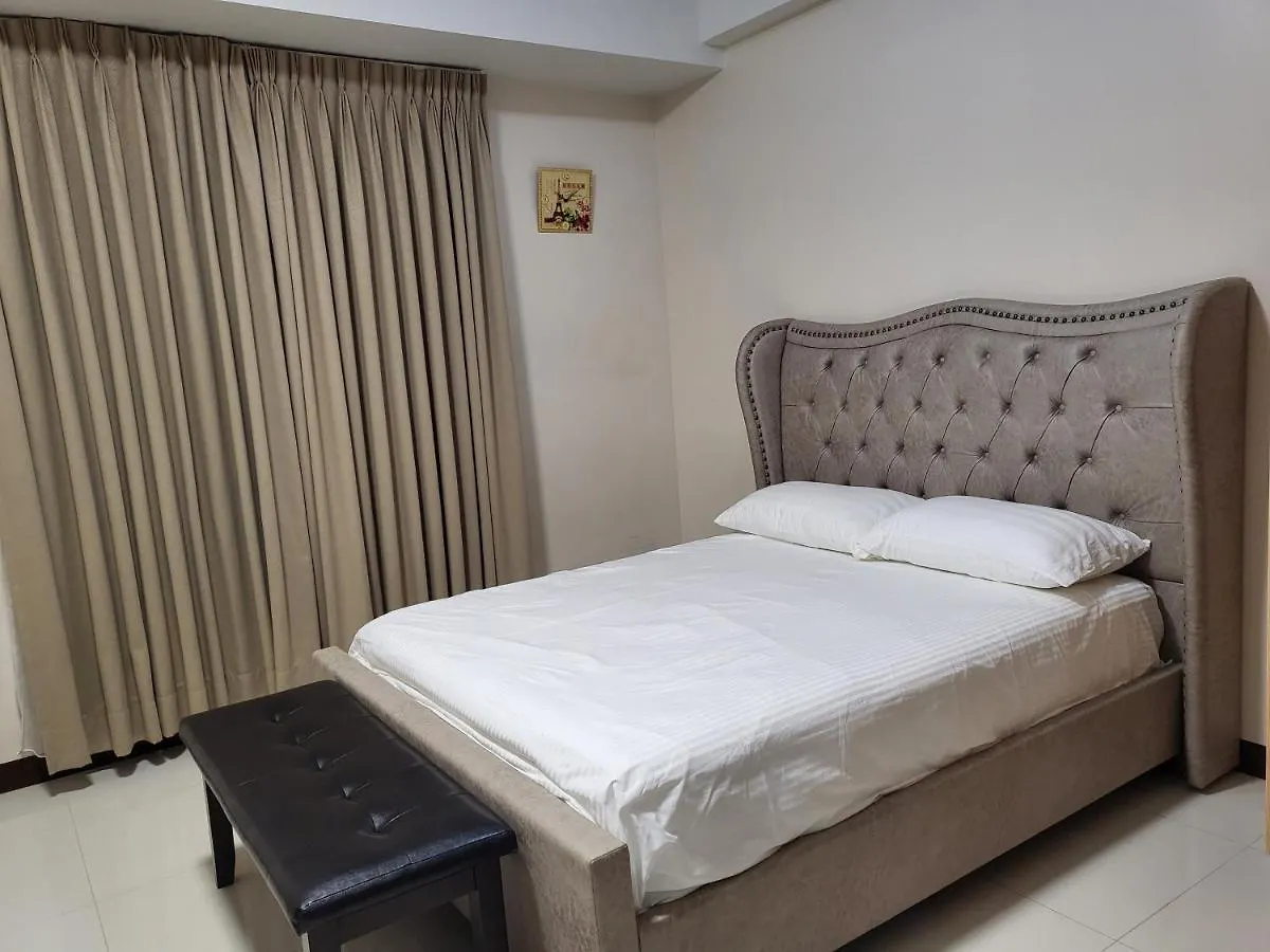 101 Newport Boulevard East Wing Pasay City 4*,  필리핀