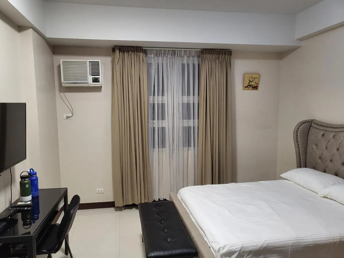 101 Newport Boulevard East Wing Pasay City 호텔