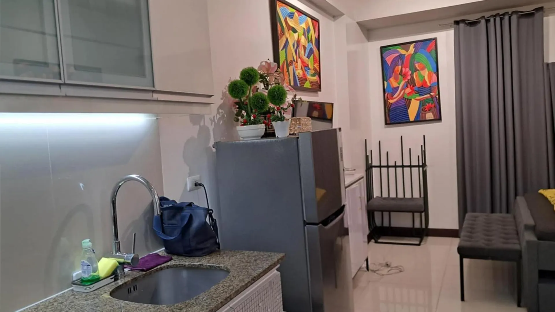101 Newport Boulevard East Wing Pasay City 필리핀